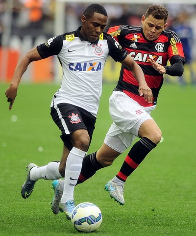 Elias Jonas Corinthians x Flamengo (Foto: Marcos Ribolli)