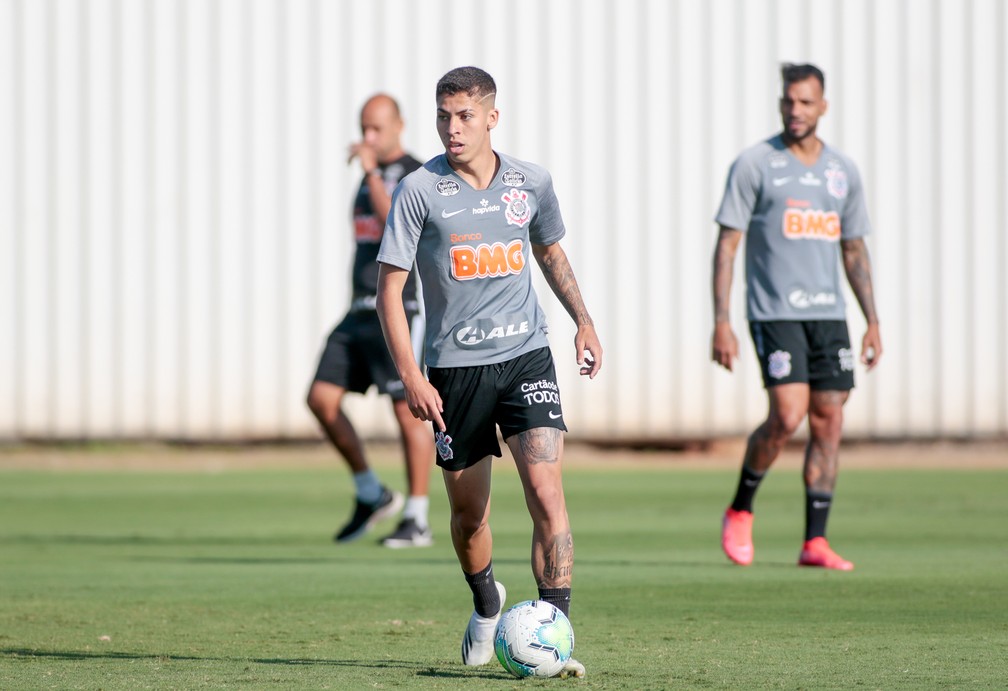 Após retorno, Gabriel Pereira relata dramas vividos no Corinthians: 