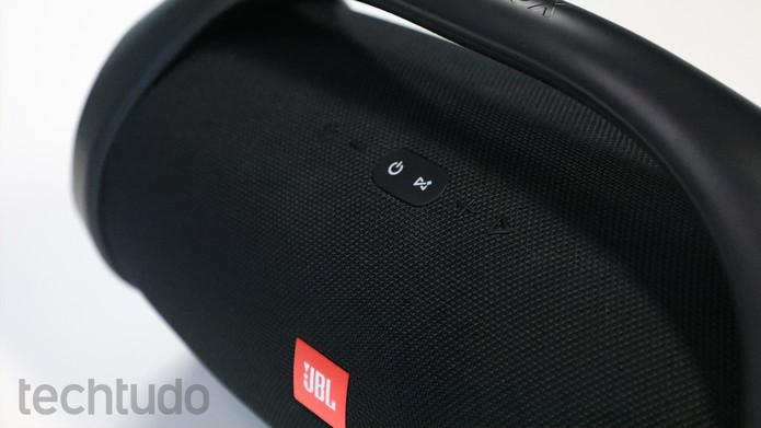 Detalhe do visual da JBL Boombox (Foto: Marlon Câmara/TechTudo) Detalhe do visual da JBL Boombox (Foto: Marlon Câmara/TechTudo)