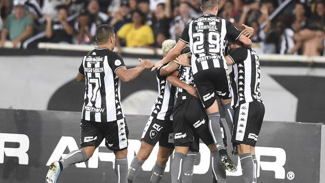 Botafogo venceu o CSA por 2 a 1