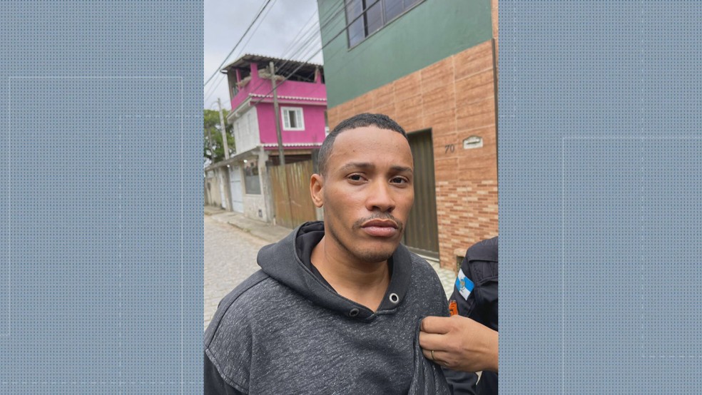 Douglas foi preso em Cabo Frio pela polícia. Ele afirmou que estava fugindo do irmão da vítima — Foto: Reprodução/ TV Globo