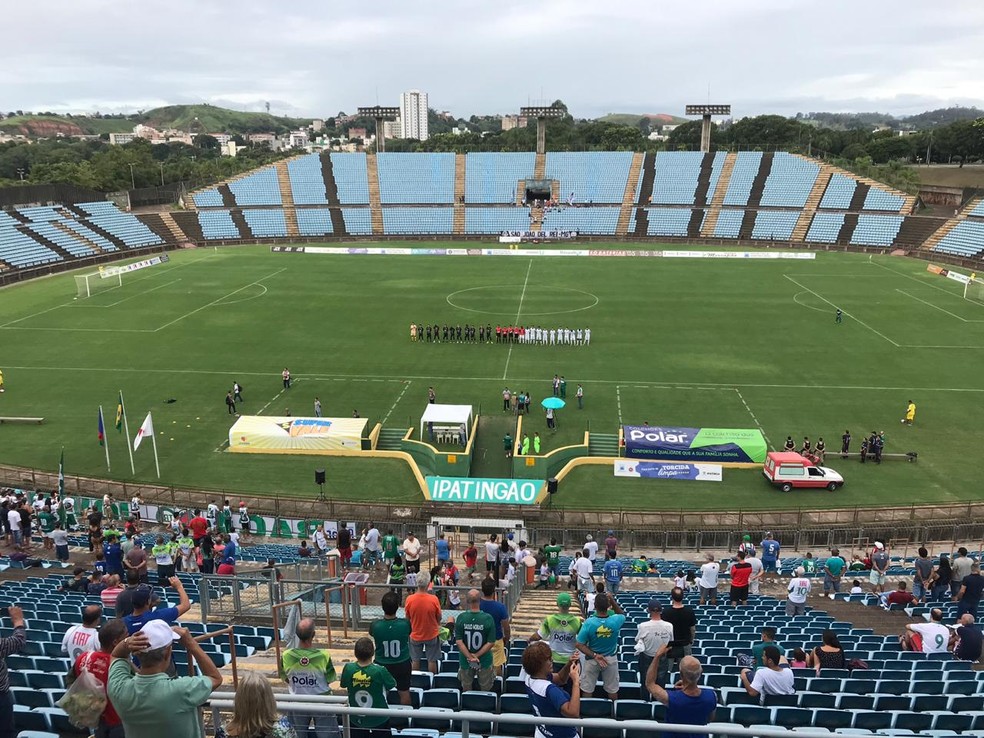 Com gol na prorrogação, Ipatinga supera Athletic e vence a primeira no Módulo II grande minas