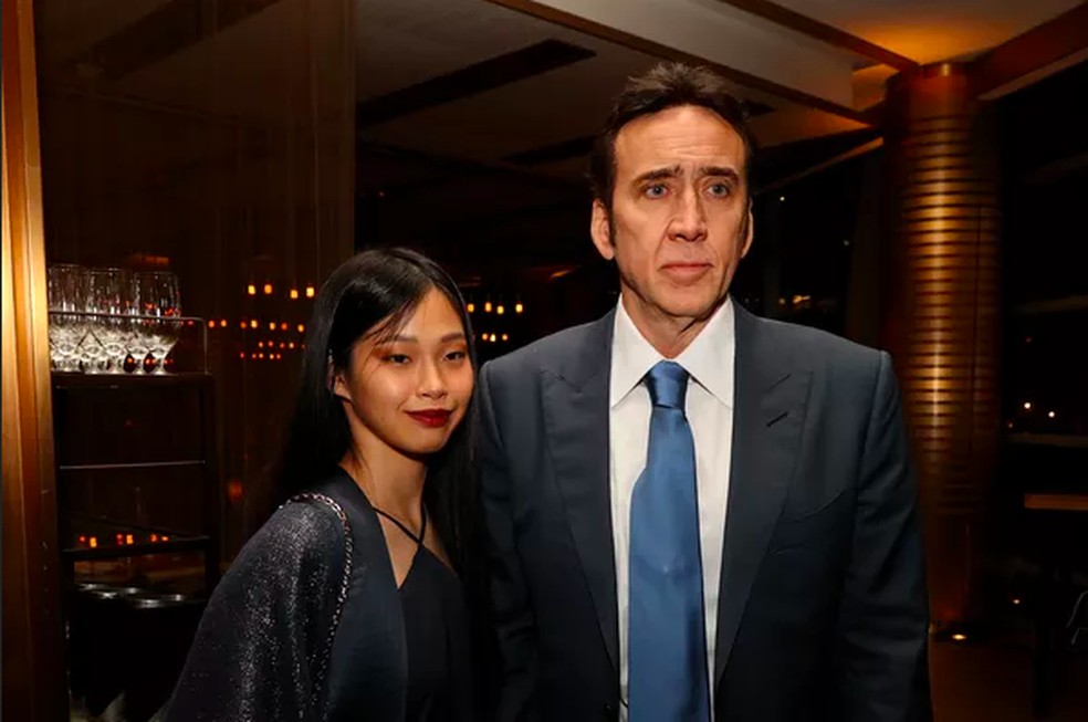 O ator Nicolas Cage com a esposa, Riko Shibata — Foto: Getty Images