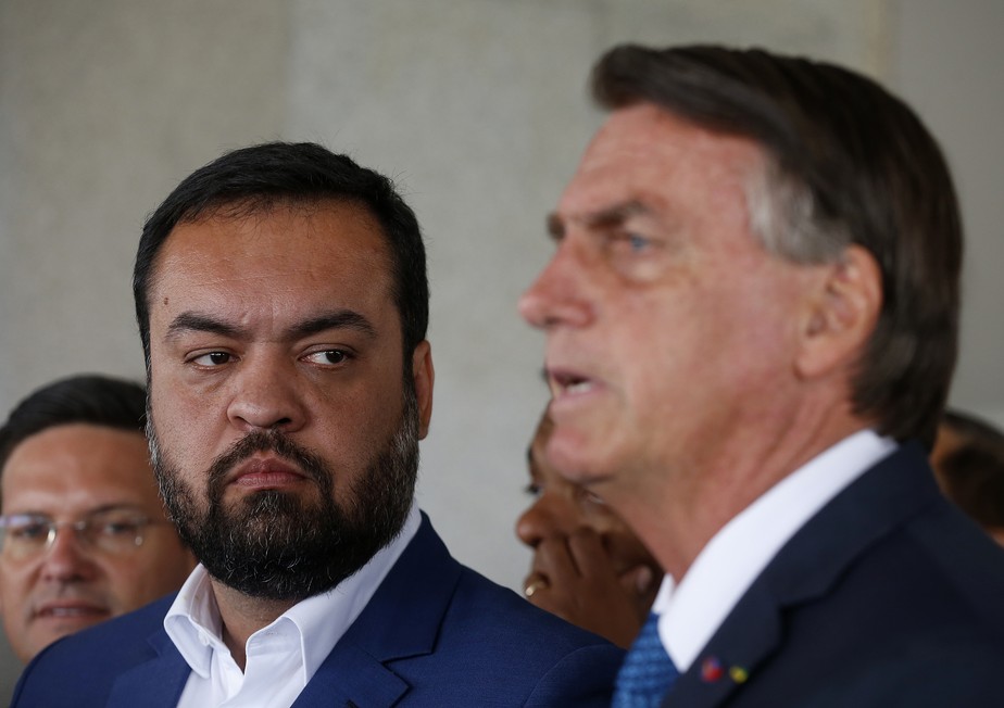 O governador reeleito do Rio de Janeiro, Cláudio Castro (PL), chega ao Palácio do Planalto para encontrar e dar apoio ao presidente Jair Bolsonaro (PL) no segundo turno