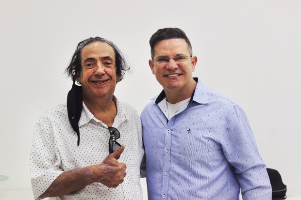 Marcos Oliveira e o médico Joel Lacerda  (Foto: Divulgação)