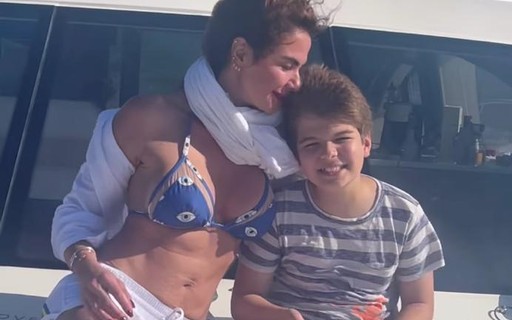 Verão americano! Luciana Gimenez curte passeio de barco com o filho em Miami Beach - Vimarsana News