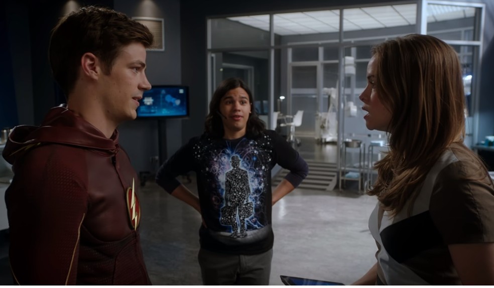 Barry, Caitlin e Cisco na primeira temporada de The Flash — Foto: Reprodução/Netflix