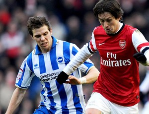 Tomas Rosicky arsenal Dean Hammond Brighton and Hove Albion (Foto: Agência Getty Images)