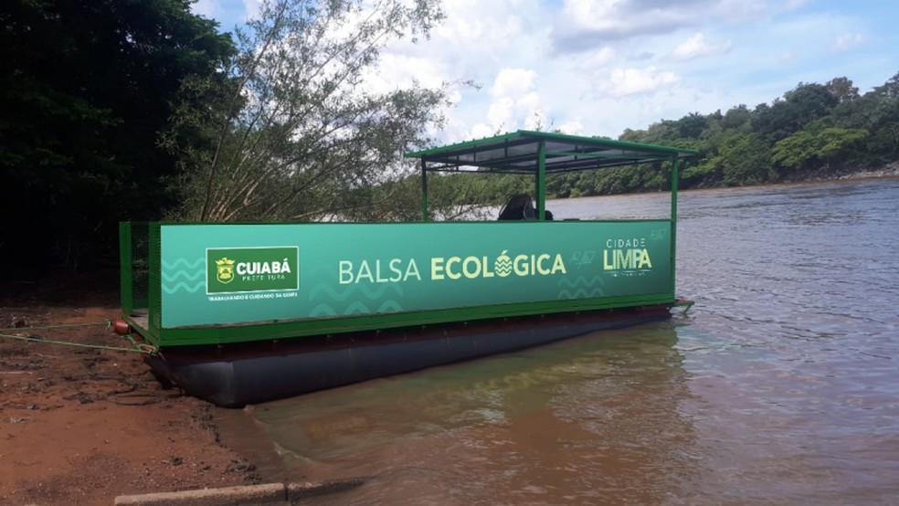 Balsa ecológica vai recolher lixo no Rio Cuiabá — Foto: Prefeitura de Cuiabá/ Divulgação
