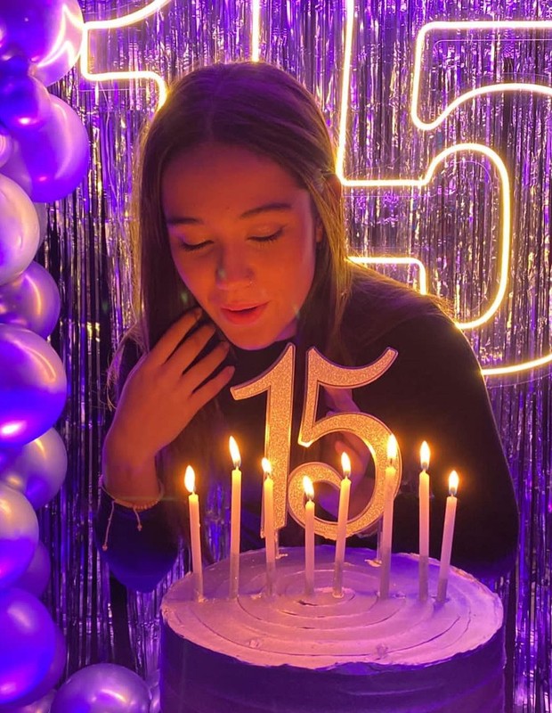 Nina, filha Rogério Flausino, faz 15 anos (Foto: Reprodução/Instagram)