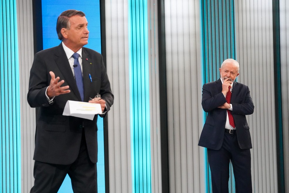Bolsonaro e Lula durante debate na TV Globo durante o segundo turno das eleições de 2022 — Foto: Stephanie Rodrigues/g1
