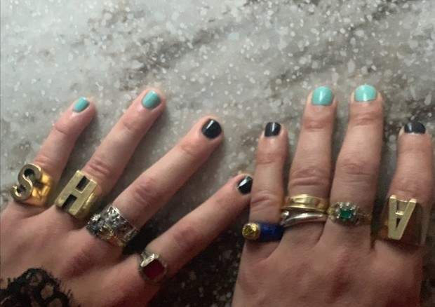 As unhas de Harry Styles e Alessandro Michele (Foto: Instagram/ Reprodução)