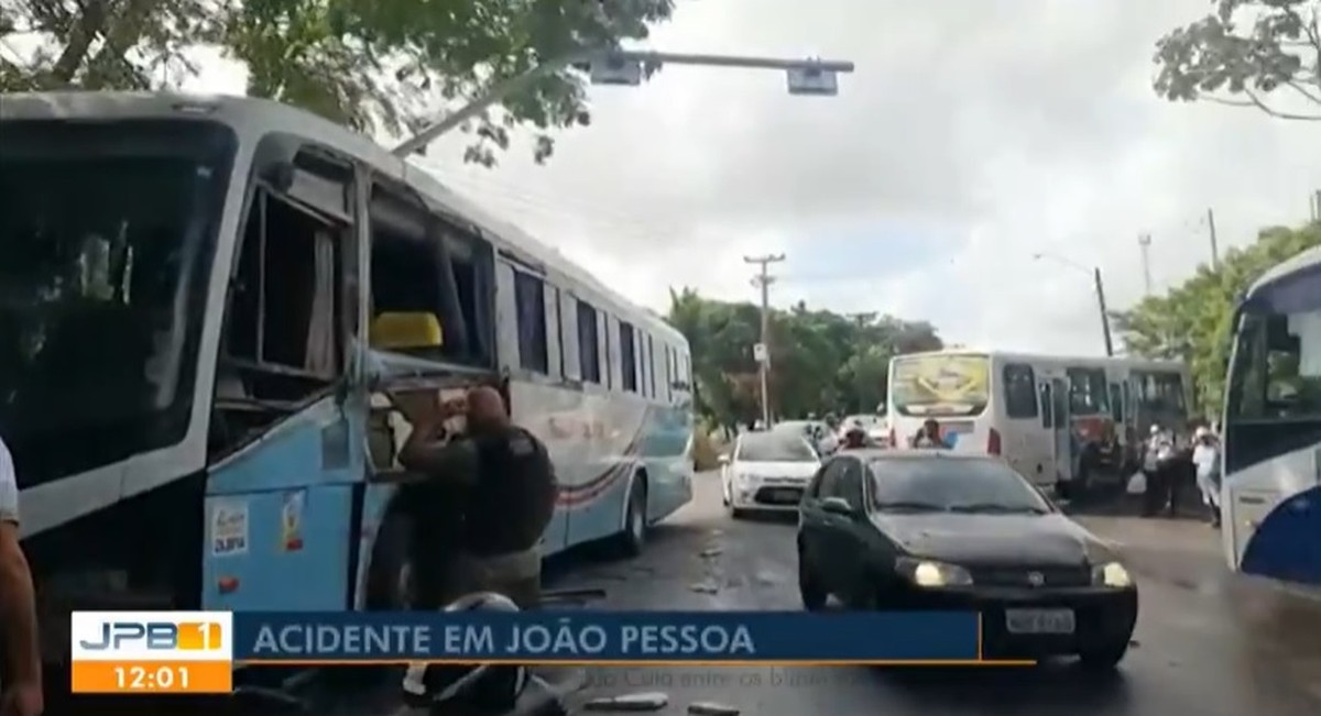 Dois ônibus Batem Um No Outro Na Ladeira Do Cuiá Em João Pessoa Paraíba G1