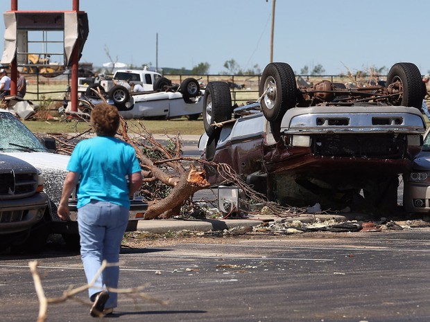 G1 - Tornados deixam 12 mortos em dois estados dos EUA - notícias em Mundo
