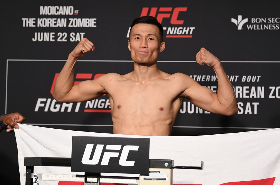 O Zumbi Coreano precisou se pesar sem roupa para bater o peso no UFC Greenville â?? Foto: Getty Images