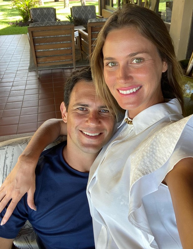 Renata Kuerten e o marido, Beto Senna (Foto: Reprodução/Instagram)