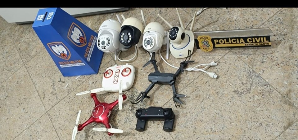 Traficantes instalam câmeras em casas de moradores e usam até drones para monitorar polícia e rivais no ES