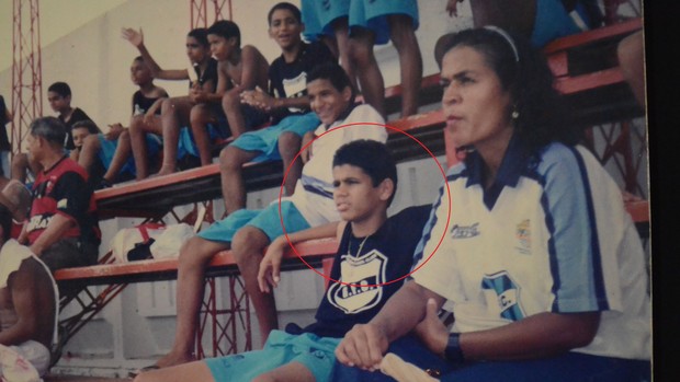 Diego Costa em um torneio de base em Paulo Afonso, BA (Foto: Arquivo / Flávio Augusto)