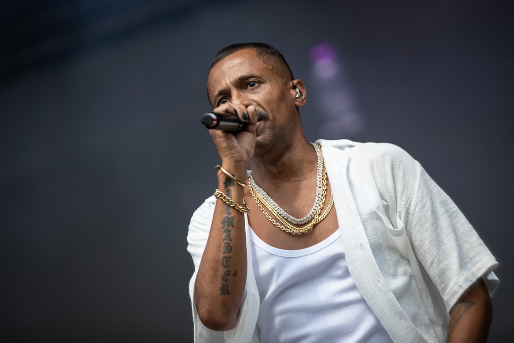 Black Alien durante show no Lollapalooza 2023, em S&atilde;o Paulo &mdash; Foto: F&aacute;bio Tito/g1
