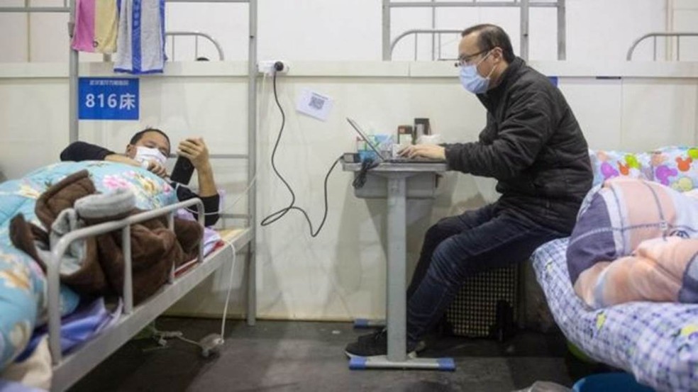 De acordo com estudo realizado na China, homens são mais vulneráveis ​​ao SARS-CoV-2 do que mulheres — Foto: Getty Images via BBC
