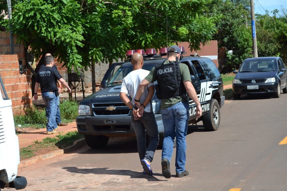 Polícia prendeu trio que levou jovem para cativeiro em MS — Foto: Polícia Civil/Divulgação