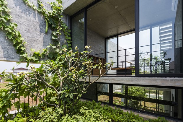 Casa é construída para conectar moradores com a natureza (Foto: Hiroyuki Oki, Quang Dam/Divulgação)