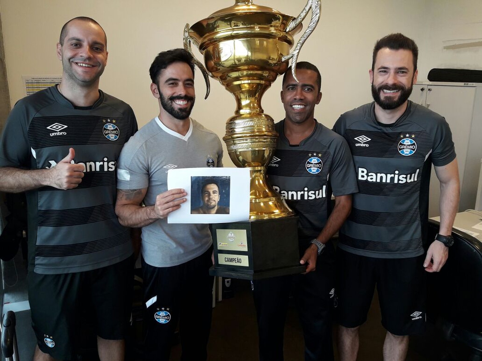 Grêmio amplia equipe de análise de desempenho e faz integração com a base