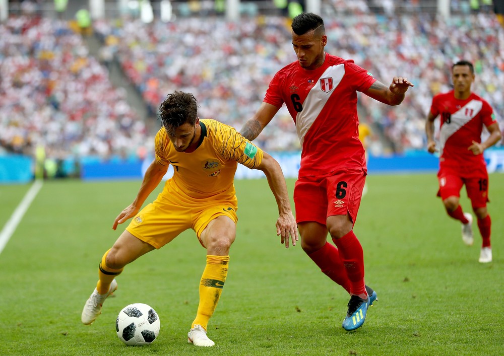 Trauco não se apresenta, Guerrero e Jonas treinam normalmente