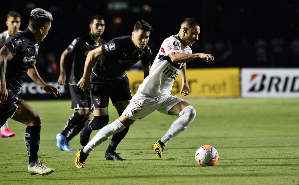 [ENQUETE]: Vale Campanha? Antony pode ficar mais dois meses no São Paulo