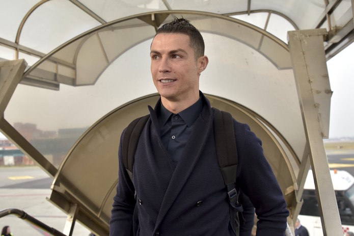 Resultado de imagem para Jornal "Marca" diz que Cristiano Ronaldo transformará seus hotéis em Portugal em hospitais para pacientes do Covid-19