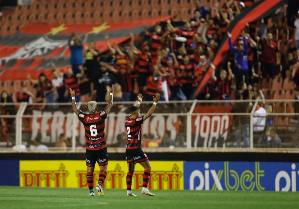 Jogadores do Ituano comemoram vitória contra o CRB — Foto: Paulo Pinto/Ituano FC