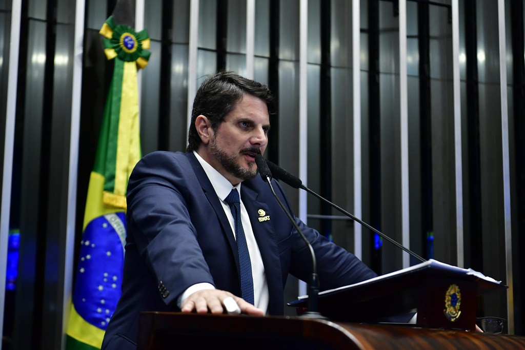 Marcos do Val presta depoimento à PF e diz que Bolsonaro em nenhum momento 'mostrou contrariedade' ao plano golpista 