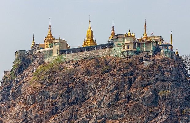O monastério é considerado um local sagrado e é destino de peregrinos e turistas (Foto: Shutterstock)
