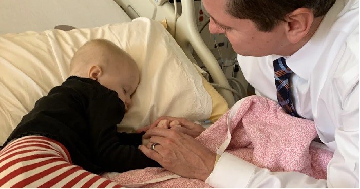 Pai e filha são diagnosticados com câncer  (Foto: Reprodução Parents Today/Bowen family)