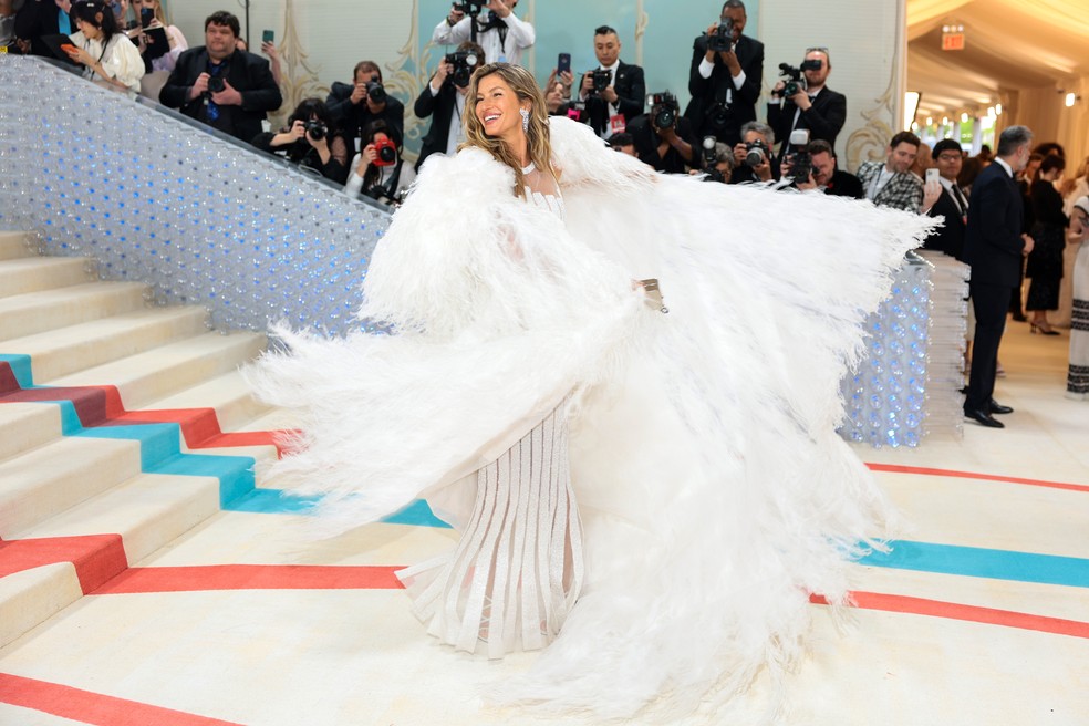  Gisele Bündchen no Met Gala 2023 — Foto: Dimitrios Kambouris/Getty Images for The Met Museum/Vogue