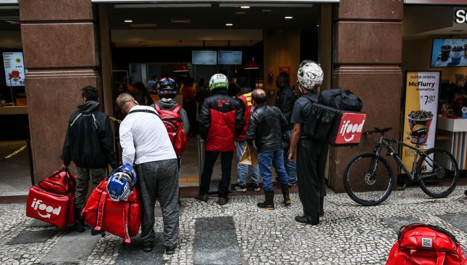 Entregadores; delivery; iFood (Foto: Alexandre Schneider/Getty Images)