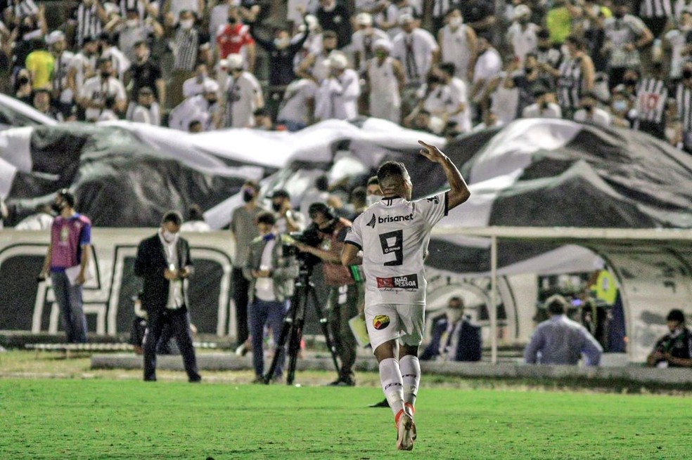 Botafogo-PB está perto do acesso à Série B — Foto: Guilherme Drovas / Botafogo-PB