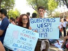 Cerca de 200 alunos protestam contra estrutura precária da Uespi