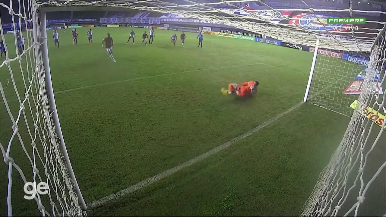 Gol de pênalti de Gabriel do Flamengo contra o Bahia