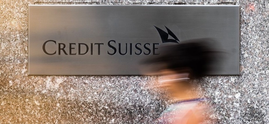 No ano, a queda das ações do Credit Suisse chega a 60%.