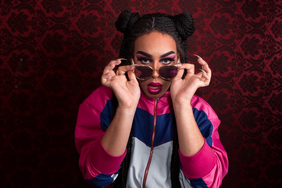 “Antes de conhecer drag, de ver essa possibilidade, eu não me sentia parte da cultura hip-hop, da cultura do rap', conta Gloria Groove (Foto: Marcelo Brandt/G1)