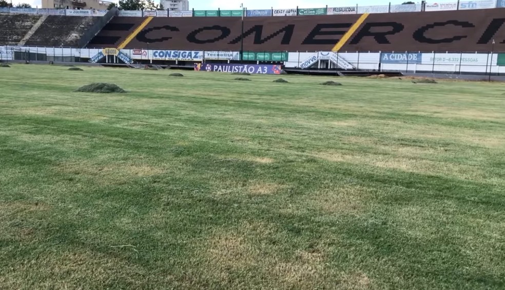 Featured image of post Gramado Campo De Futebol Png
