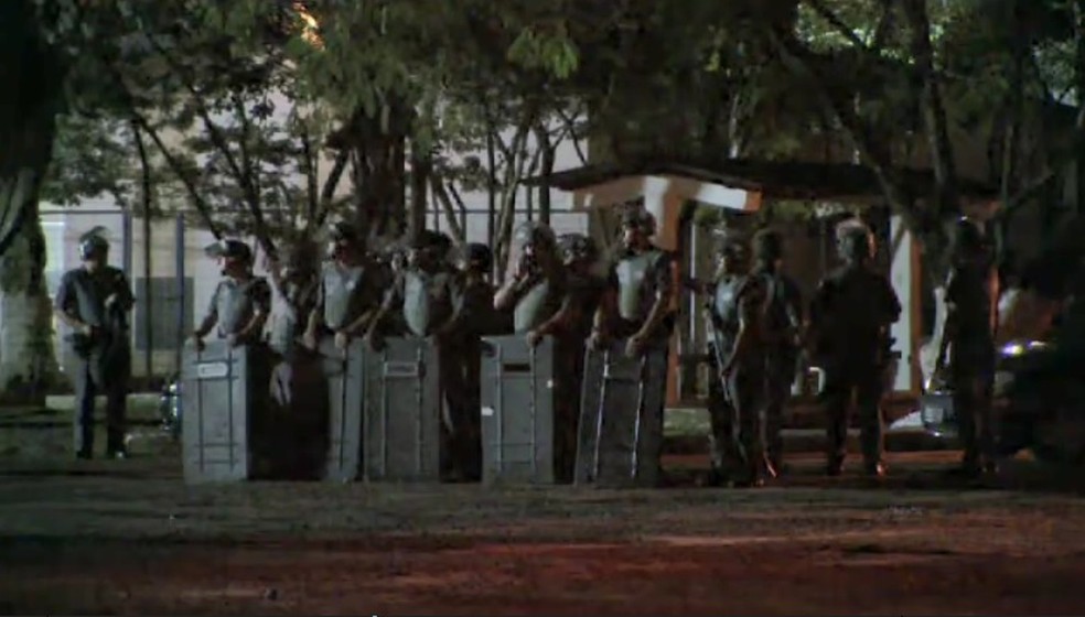 Detentos fazem rebelião no Pemano em Tremembé — Foto: Luiz Big/ TV Vanguarda