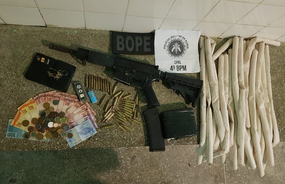 Suspeito de roubos a bancos e tráfico de drogas é morto em confronto na Bahia — Foto: SSP/Divulgação