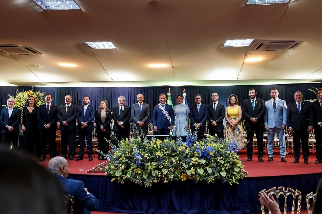 Conheça os 16 secretários que tomaram posse em nova gestão do governo de MT