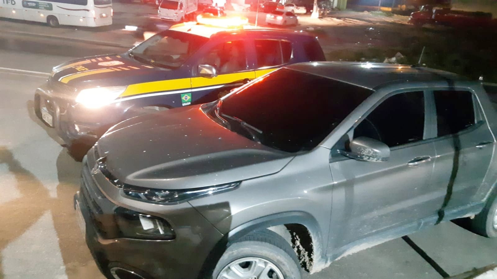Caminhonete furtada em São Paulo é recuperada em São Caetano