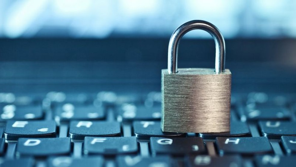 “Alterar sua senha” é provavelmente o comando mais odiado nas plataformas de internet. — Foto: Getty Images via BBC