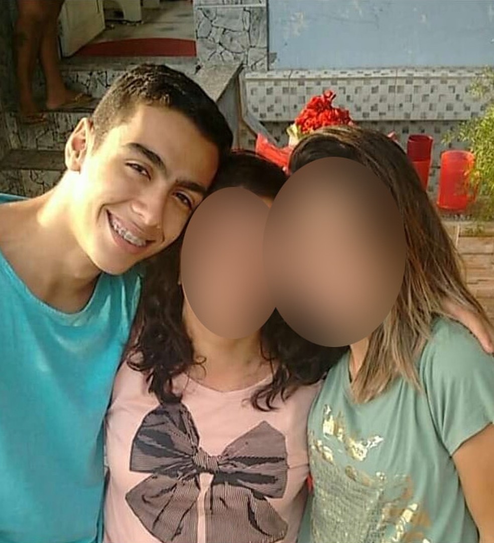 Formado em Educação Física, Caio Gomes Soares foi baleado e morto dentro da própria casa, segundo a Delegacia de Homicídios da Capital. — Foto: Reprodução