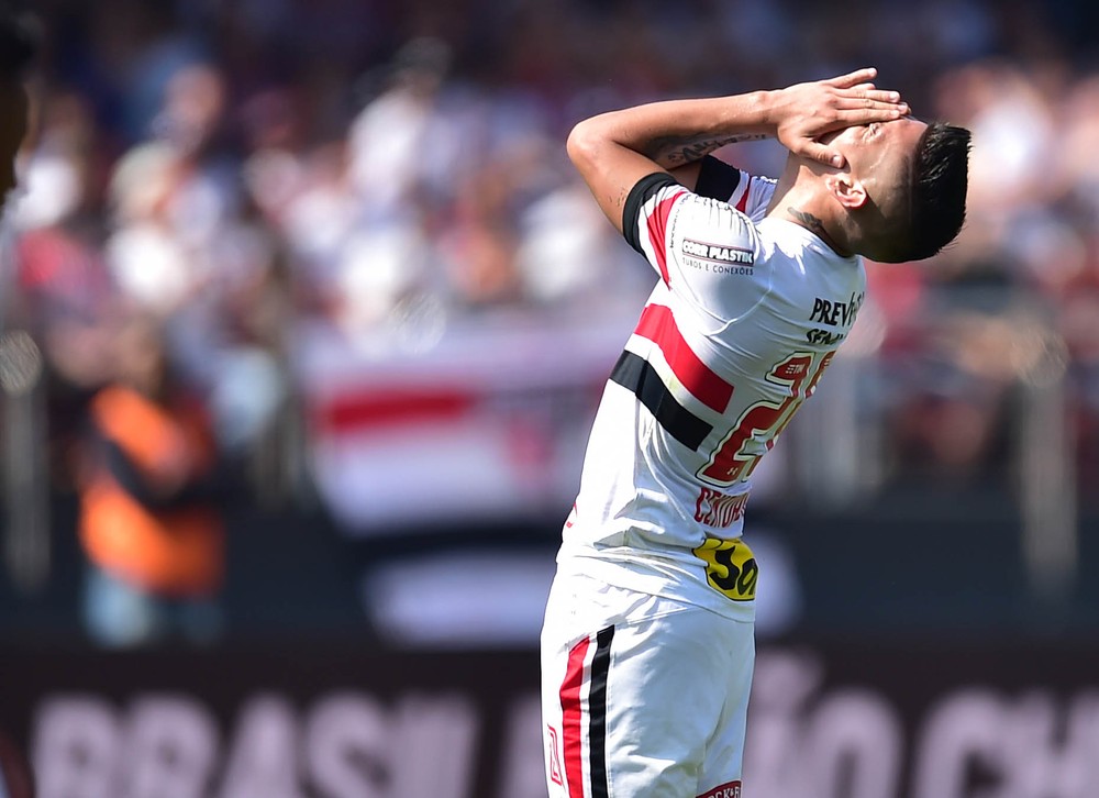 Boca quer ficar com Centurión, que vira 
