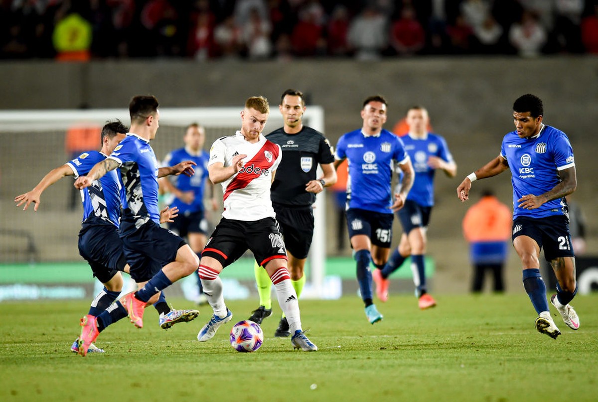River Plate perde em casa para o Talleres e vê sonho do bicampeonato ...